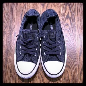 Women’s Converse Size 7